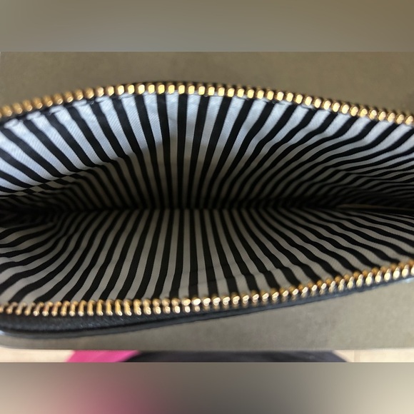 Kate spade pebbled leather Jackson Street pouch - Picture 3 of 3